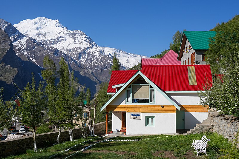 File:Youngzin Gemur Khar Lahaul Jun24 A7CR 00176.jpg